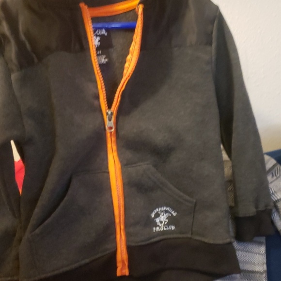 Beverly Hills Polo Club sweater - Picture 1 of 3